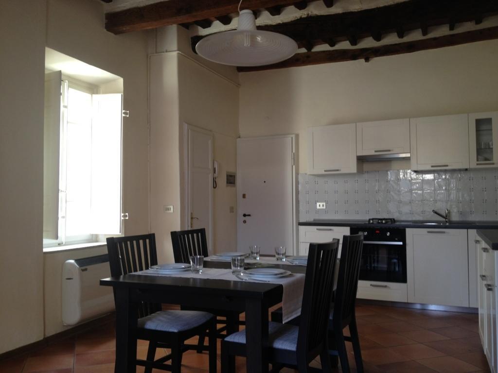 Appartement La Rondine à Lucques Chambre photo
