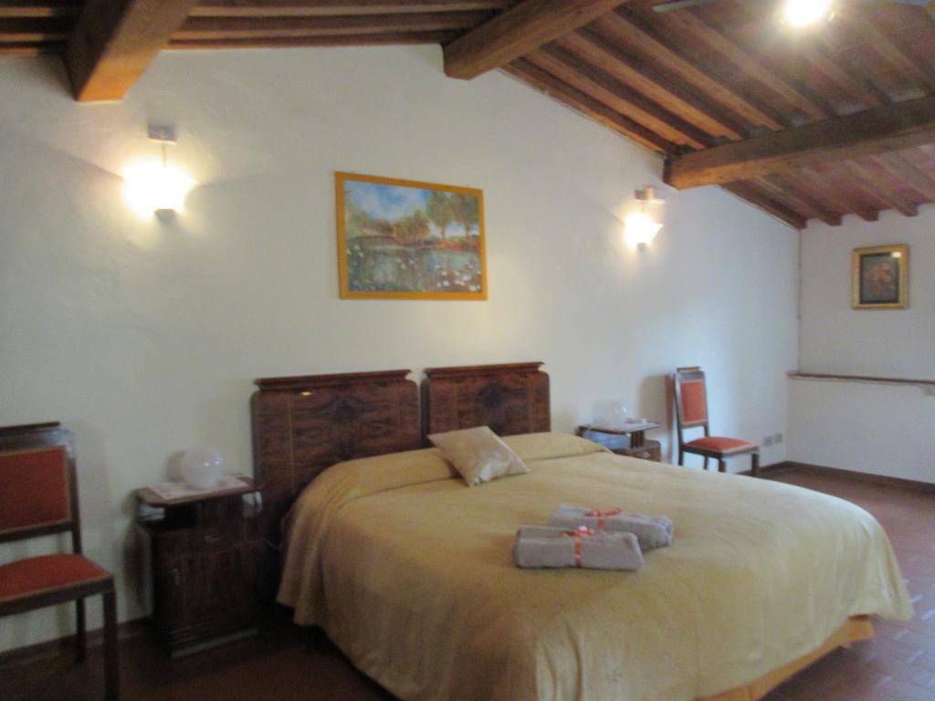 Appartement La Rondine à Lucques Chambre photo