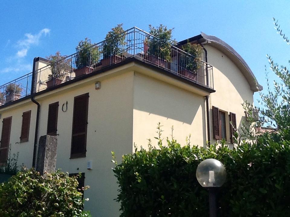 Appartement La Rondine à Lucques Extérieur photo