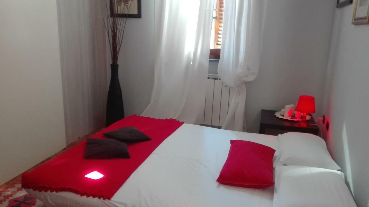 Appartement La Rondine à Lucques Extérieur photo